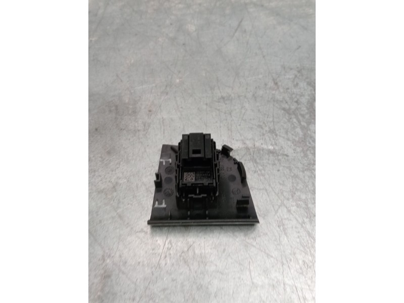 Recambio de mando elevalunas delantero derecho para skoda octavia iii (5e3, nl3, nr3) 2.0 tdi referencia OEM IAM 5e0959855a  