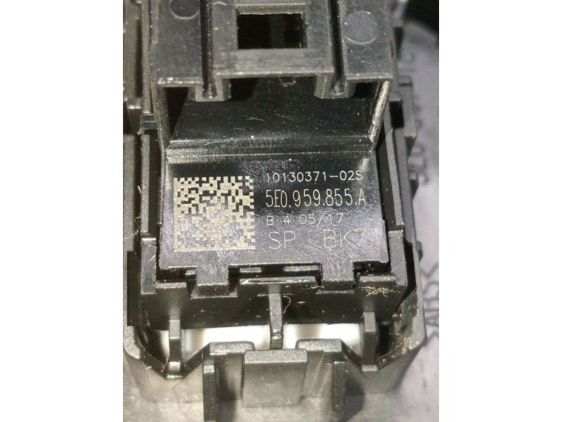 Recambio de mando elevalunas delantero derecho para skoda octavia iii (5e3, nl3, nr3) 2.0 tdi referencia OEM IAM 5e0959855a  
