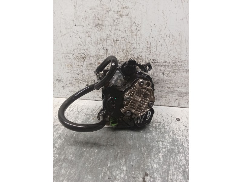 Recambio de bomba inyeccion para toyota auris (_e15_) 1.4 d-4d (nde150_) referencia OEM IAM 0445010258 221000WC10 