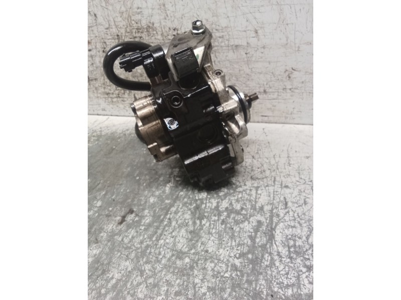 Recambio de bomba inyeccion para toyota auris (_e15_) 1.4 d-4d (nde150_) referencia OEM IAM 0445010258 221000WC10 