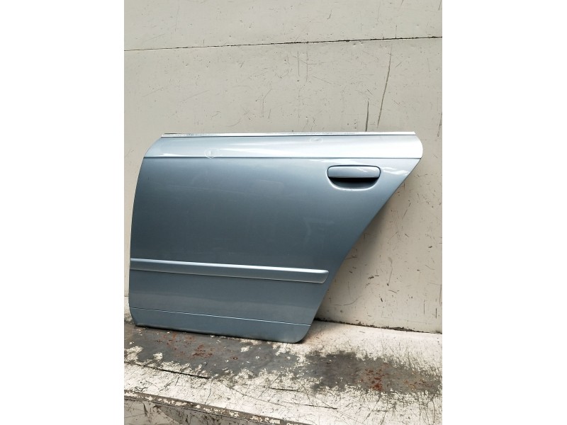 Recambio de puerta trasera izquierda para audi a4 b7 (8ec) 2.0 tdi 16v referencia OEM IAM  4P 
