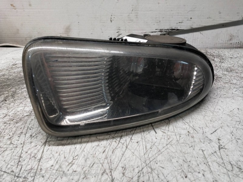 Recambio de faro antiniebla derecho para chrysler voyager (rg) 3.3 lx grand voyager referencia OEM IAM   