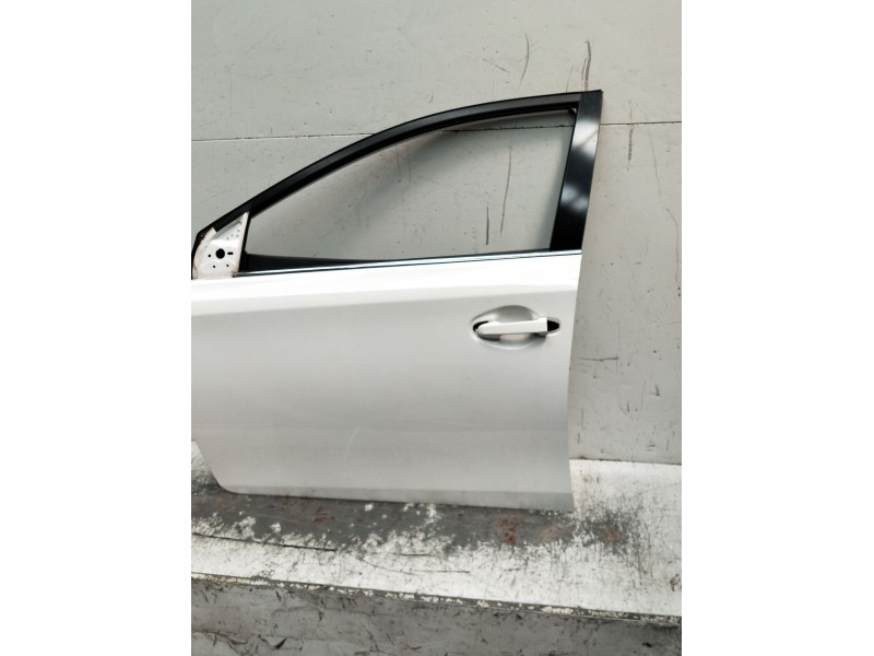 Recambio de puerta delantera izquierda para toyota auris (_e18_) 1.3 (nre180_) referencia OEM IAM  5P 