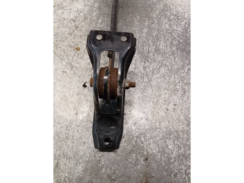 Recambio de brazo suspension inferior trasero izquierdo para chevrolet captiva (c100, c140) 2.0 d referencia OEM IAM   