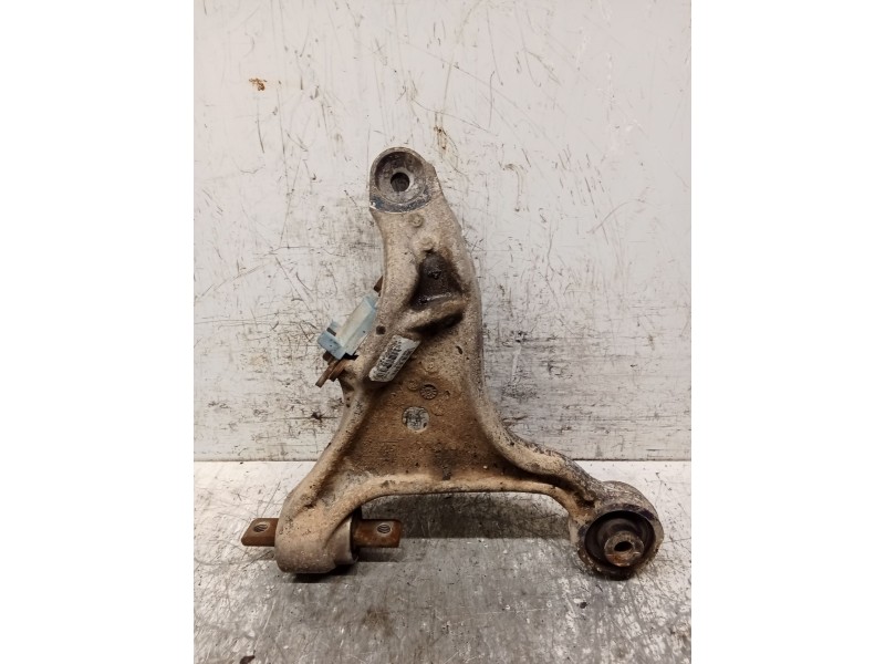 Recambio de brazo suspension inferior delantero derecho para volvo v70 ii (285) d5 referencia OEM IAM   
