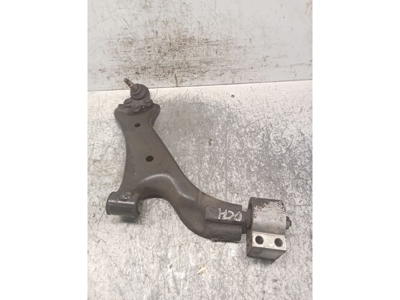 Recambio de brazo suspension inferior delantero derecho para chevrolet captiva (c100, c140) 2.0 d referencia OEM IAM 96819162  