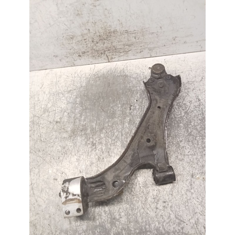 Recambio de brazo suspension inferior delantero derecho para chevrolet captiva (c100, c140) 2.0 d referencia OEM IAM 96819162  