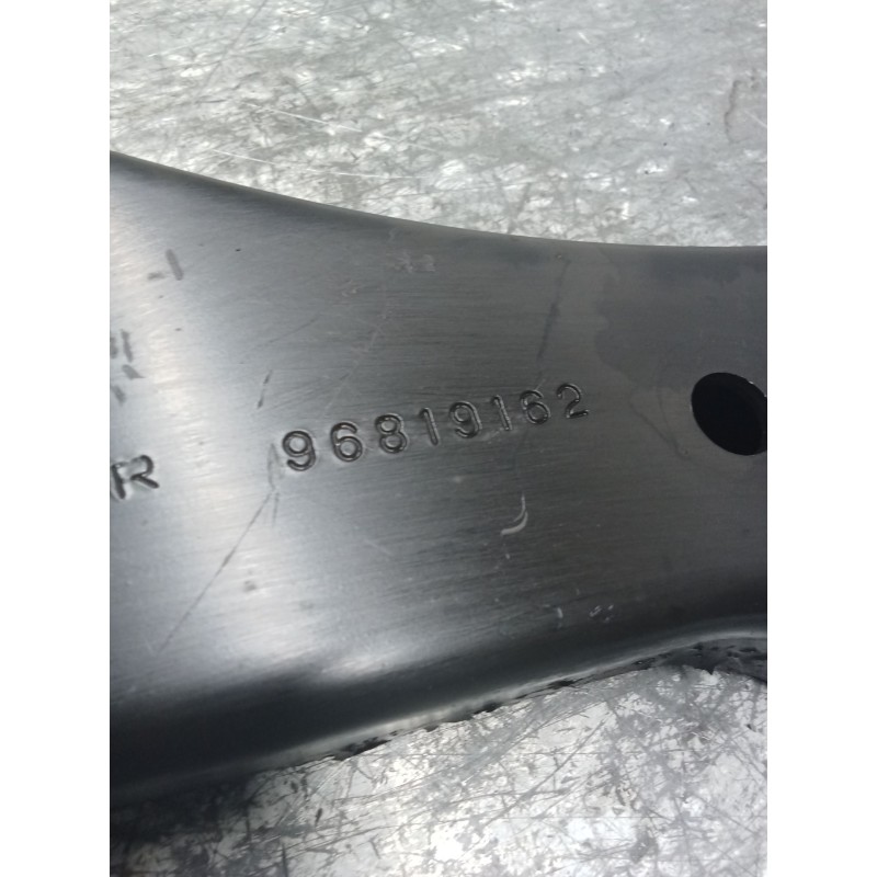 Recambio de brazo suspension inferior delantero derecho para chevrolet captiva (c100, c140) 2.0 d referencia OEM IAM 96819162  