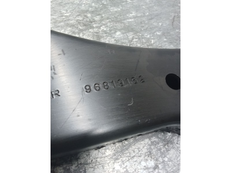 Recambio de brazo suspension inferior delantero derecho para chevrolet captiva (c100, c140) 2.0 d referencia OEM IAM 96819162  