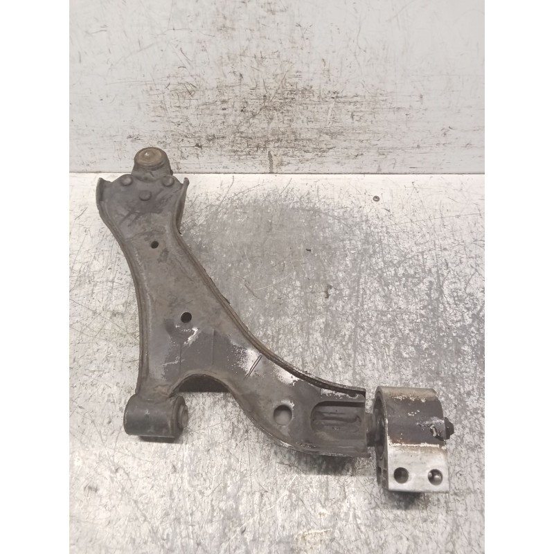 Recambio de brazo suspension inferior delantero izquierdo para chevrolet captiva (c100, c140) 2.0 d referencia OEM IAM 96819161 