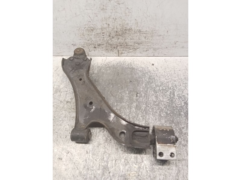 Recambio de brazo suspension inferior delantero izquierdo para chevrolet captiva (c100, c140) 2.0 d referencia OEM IAM 96819161 