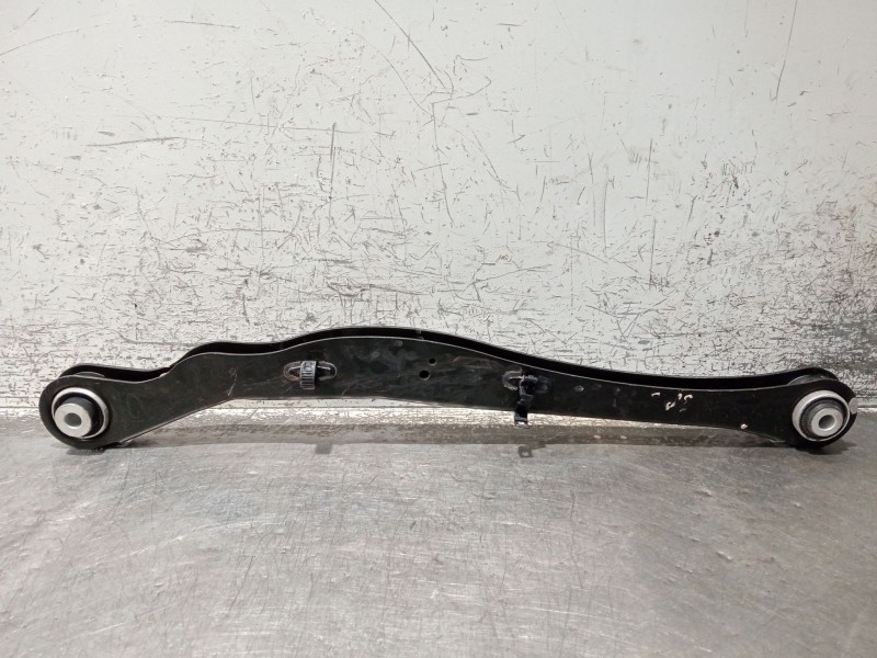 Recambio de brazo suspension inferior trasero derecho para bmw x1/ix1 u11 x1 sdrive18d referencia OEM IAM 689588501  
