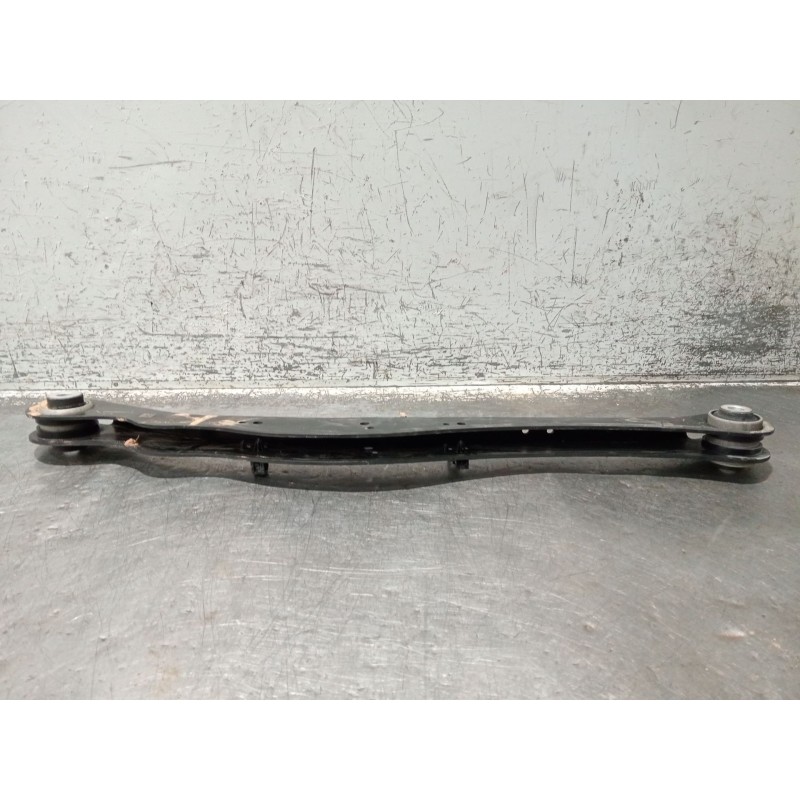 Recambio de brazo suspension inferior trasero derecho para bmw x1/ix1 u11 x1 sdrive18d referencia OEM IAM 689588501  