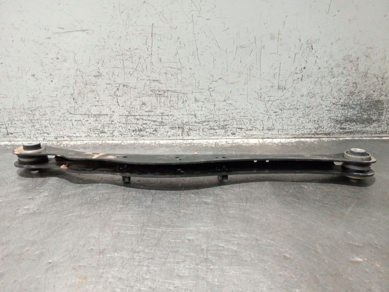 Recambio de brazo suspension inferior trasero derecho para bmw x1/ix1 u11 x1 sdrive18d referencia OEM IAM 689588501  