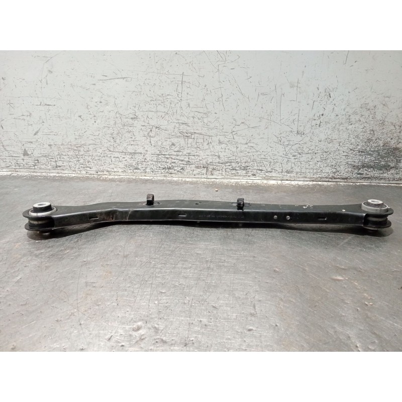 Recambio de brazo suspension inferior trasero derecho para bmw x1/ix1 u11 x1 sdrive18d referencia OEM IAM 689588501  