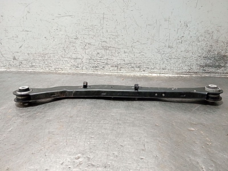 Recambio de brazo suspension inferior trasero derecho para bmw x1/ix1 u11 x1 sdrive18d referencia OEM IAM 689588501  