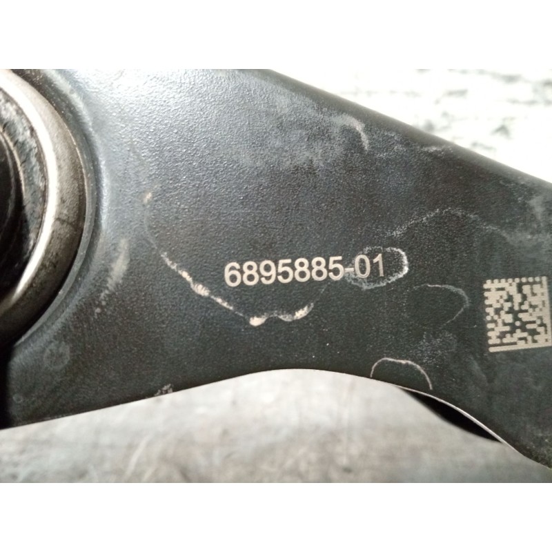 Recambio de brazo suspension inferior trasero derecho para bmw x1/ix1 u11 x1 sdrive18d referencia OEM IAM 689588501  