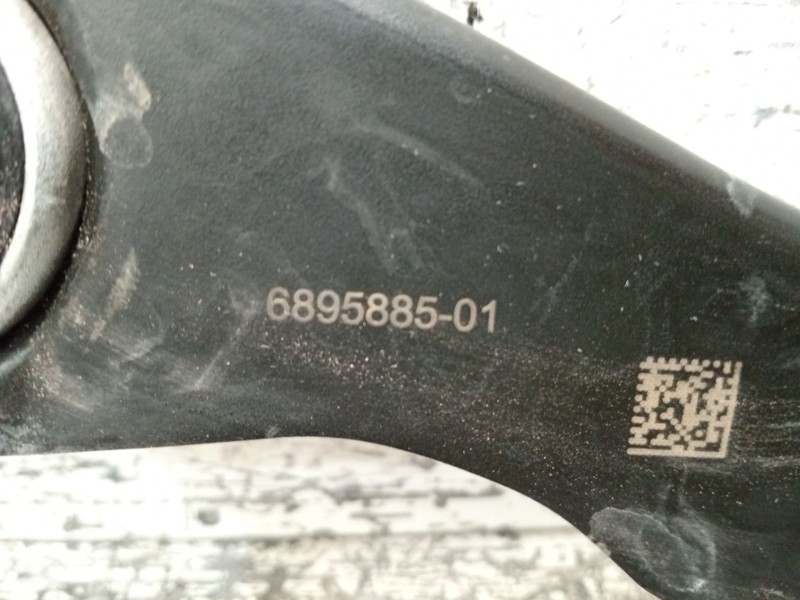 Recambio de brazo suspension inferior trasero izquierdo para bmw x1/ix1 u11 x1 sdrive18d referencia OEM IAM 689588501  