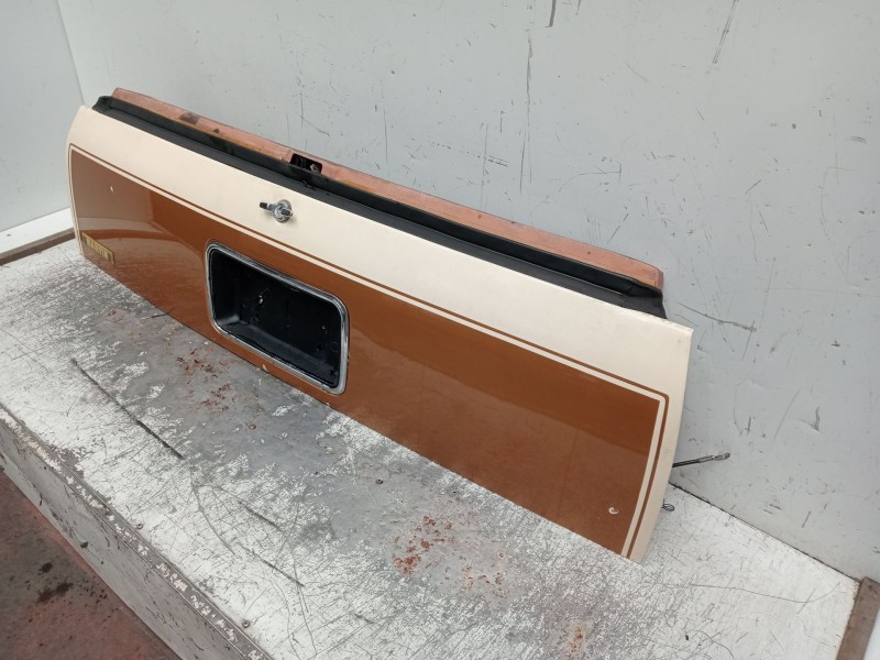 Recambio de porton trasero para buick century estate wagon referencia OEM IAM Inferior 5p 