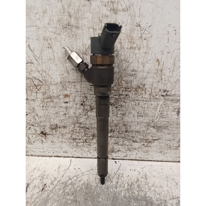 Recambio de inyector para chevrolet captiva (c100, c140) 2.0 d referencia OEM IAM 7851505203307 0445110270 96440397 BOSCH