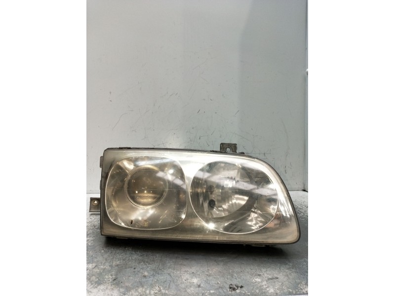 Recambio de faro derecho para hyundai trajet (fo) 2.0 crdi referencia OEM IAM   