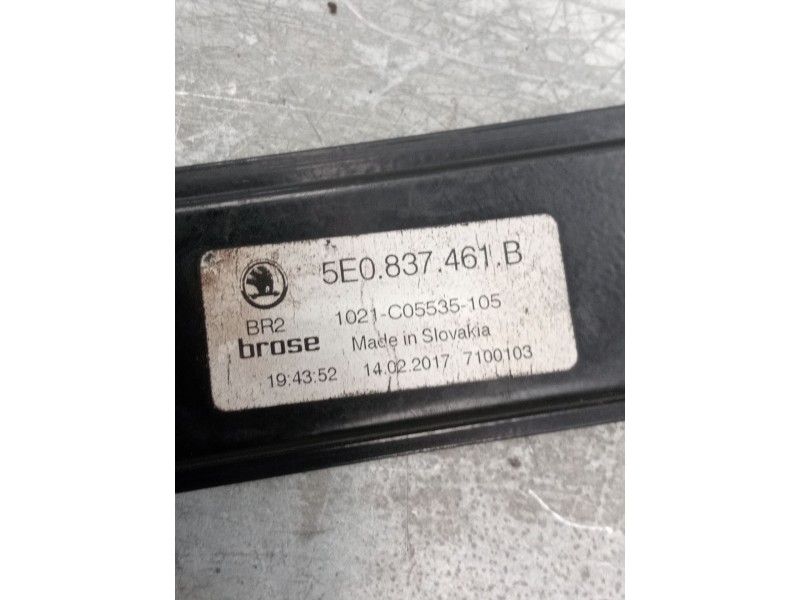 Recambio de elevalunas delantero izquierdo para skoda octavia iii (5e3, nl3, nr3) 2.0 tdi referencia OEM IAM 5e0837461b  