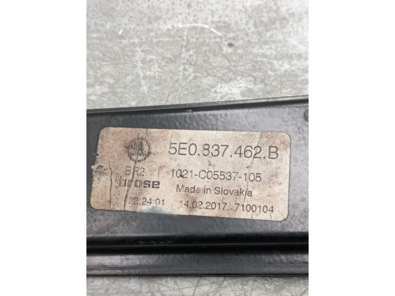 Recambio de elevalunas delantero derecho para skoda octavia iii (5e3, nl3, nr3) 2.0 tdi referencia OEM IAM 5e0837462  