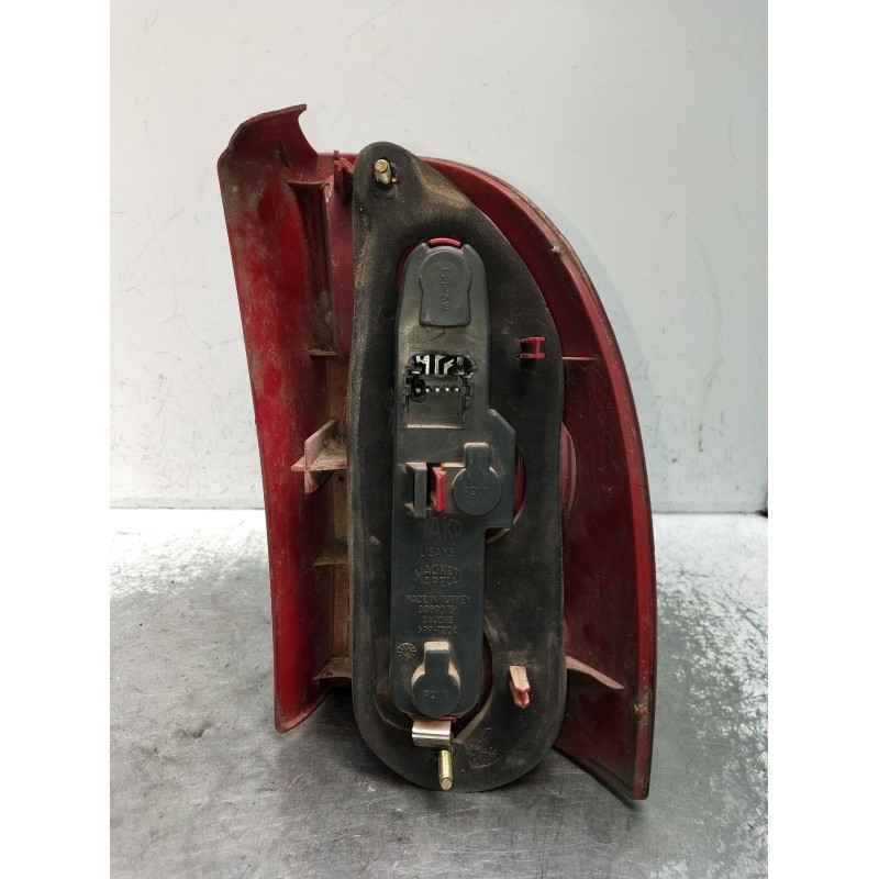 Recambio de piloto trasero izquierdo para renault megane i grandtour (ka0/1_) 1.9 d (ka0j, ka0r) referencia OEM IAM   