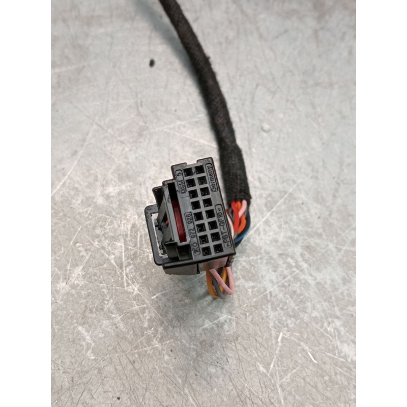 Recambio de retrovisor derecho para skoda octavia iii (5e3, nl3, nr3) 2.0 tdi referencia OEM IAM electrico 1 enchufe 12 cables 