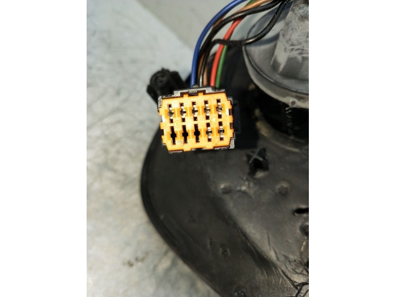 Recambio de retrovisor derecho para peugeot 206+ básico referencia OEM IAM 96480957xt  