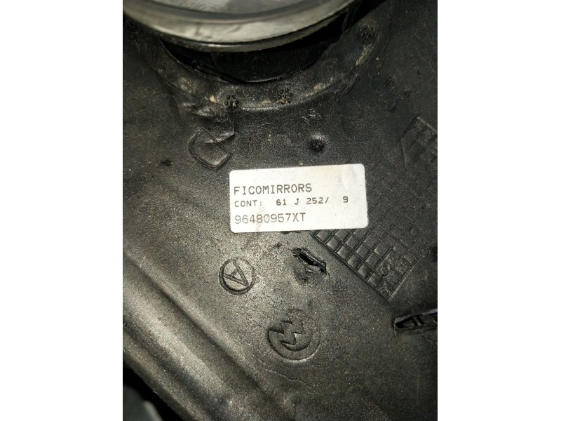 Recambio de retrovisor derecho para peugeot 206+ básico referencia OEM IAM 96480957xt  