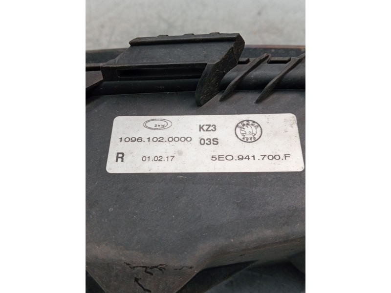 Recambio de faro antiniebla derecho para skoda octavia iii (5e3, nl3, nr3) 2.0 tdi referencia OEM IAM 5e0941700f 10961020000 