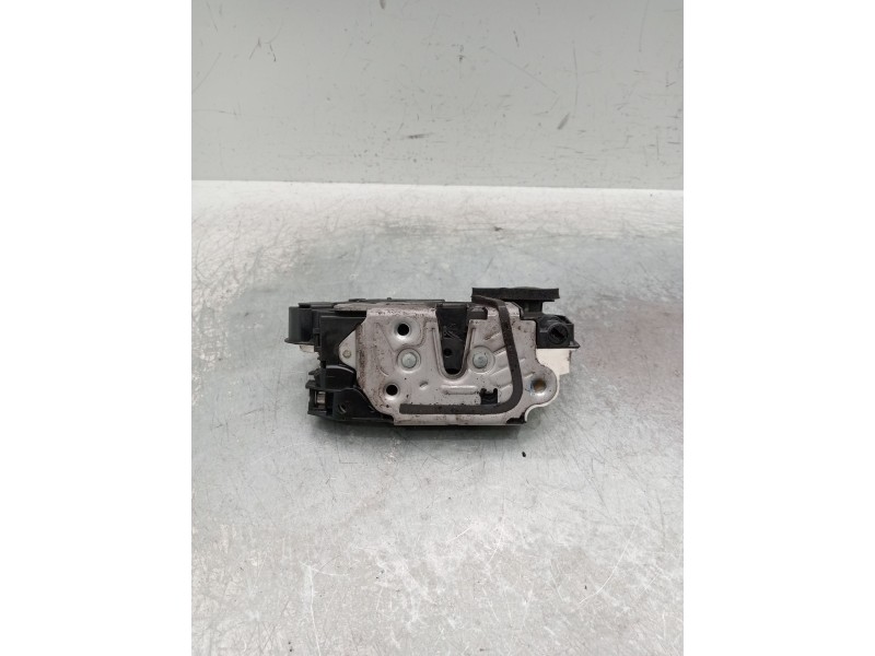 Recambio de motor cierre centralizado delantero derecho para skoda octavia iii (5e3, nl3, nr3) 2.0 tdi referencia OEM IAM 5e1837