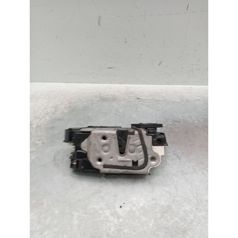 Recambio de motor cierre centralizado trasero derecho para skoda octavia iii (5e3, nl3, nr3) 2.0 tdi referencia OEM IAM 5e083901
