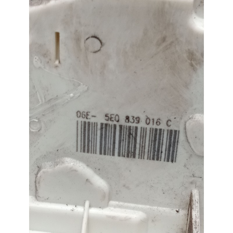 Recambio de motor cierre centralizado trasero derecho para skoda octavia iii (5e3, nl3, nr3) 2.0 tdi referencia OEM IAM 5e083901