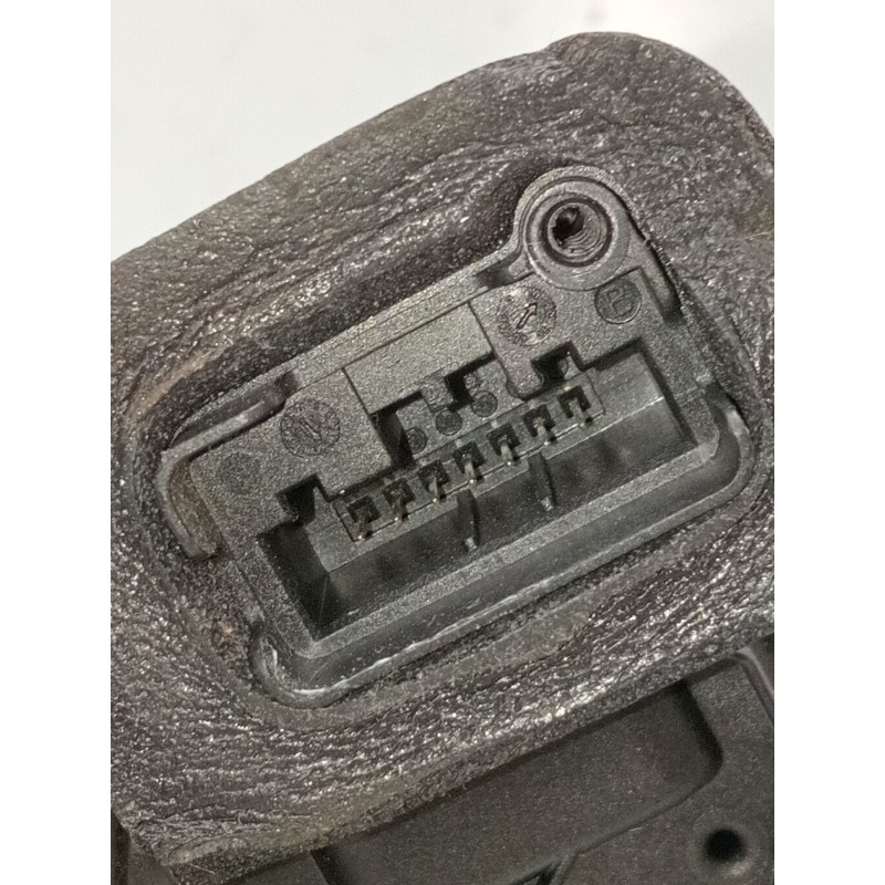 Recambio de motor cierre centralizado trasero derecho para skoda octavia iii (5e3, nl3, nr3) 2.0 tdi referencia OEM IAM 5e083901