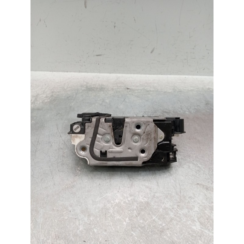 Recambio de motor cierre centralizado trasero izquierdo para skoda octavia iii (5e3, nl3, nr3) 2.0 tdi referencia OEM IAM 5e0839