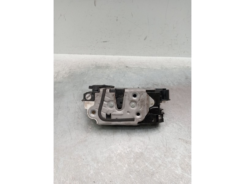 Recambio de motor cierre centralizado trasero izquierdo para skoda octavia iii (5e3, nl3, nr3) 2.0 tdi referencia OEM IAM 5e0839