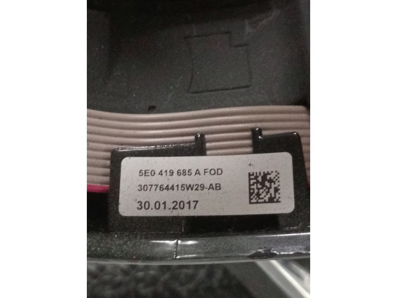 Recambio de volante para skoda octavia iii (5e3, nl3, nr3) 2.0 tdi referencia OEM IAM 5e0419685a  