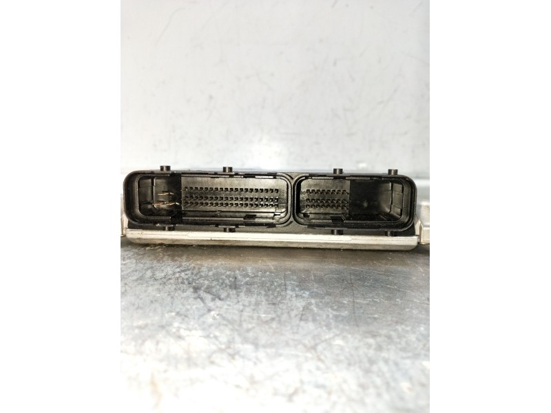 Recambio de centralita motor uce para opel frontera b (u99) 2.2 dti (6b_zc, 6b_vf, 6b_66, 6b_76) referencia OEM IAM 0281010025  