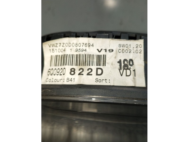 Recambio de cuadro instrumentos para volkswagen polo (9n1) trendline referencia OEM IAM 6Q0920822D 15100419594 110080125