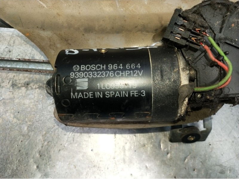 Recambio de motor limpia delantero para seat ibiza ii (6k1) 1.9 d referencia OEM IAM 9390332376664 1L0955119 