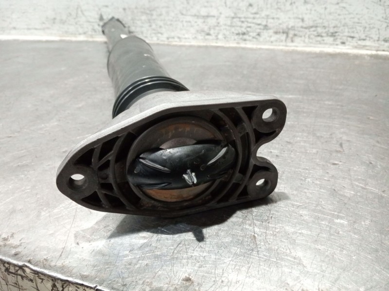 Recambio de amortiguador trasero izquierdo para bmw x1/ix1 u11 x1 sdrive18d referencia OEM IAM 689634802  