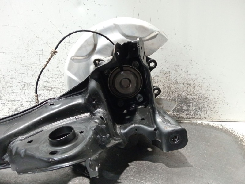 Recambio de mangueta trasera derecha para bmw x1/ix1 u11 x1 sdrive18d referencia OEM IAM 3332689421006  