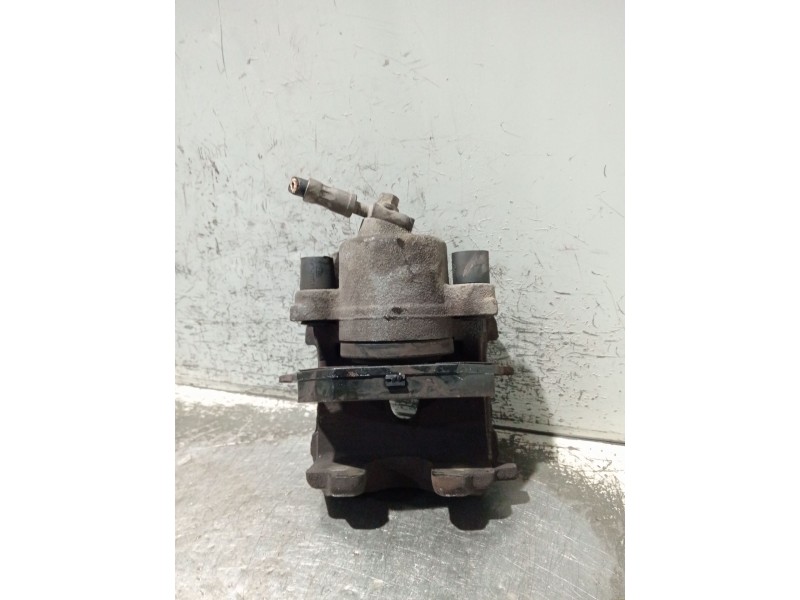 Recambio de pinza freno delantera izquierda para volkswagen polo iv (9n_, 9a_) 1.4 tdi referencia OEM IAM   