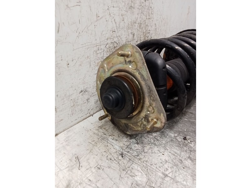 Recambio de amortiguador delantero derecho para volvo v70 ii (285) d5 referencia OEM IAM 8667250A  