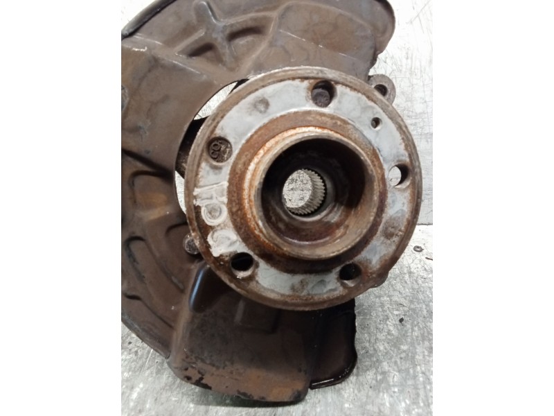 Recambio de mangueta delantera derecha para volvo v70 ii (285) d5 referencia OEM IAM   