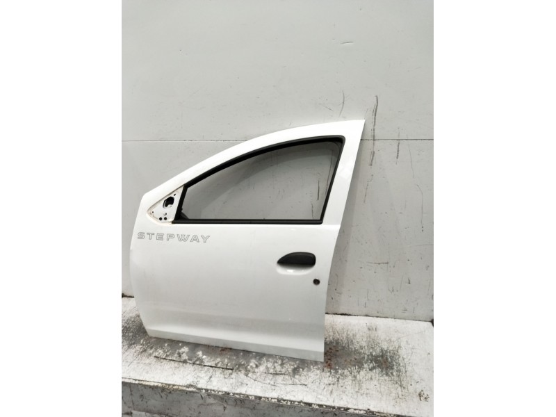 Recambio de puerta delantera izquierda para dacia sandero ii tce 90 (b8m1, b8ma) referencia OEM IAM  5P 