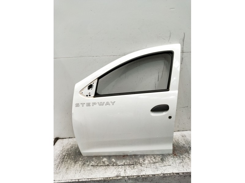Recambio de puerta delantera izquierda para dacia sandero ii tce 90 (b8m1, b8ma) referencia OEM IAM  5P 
