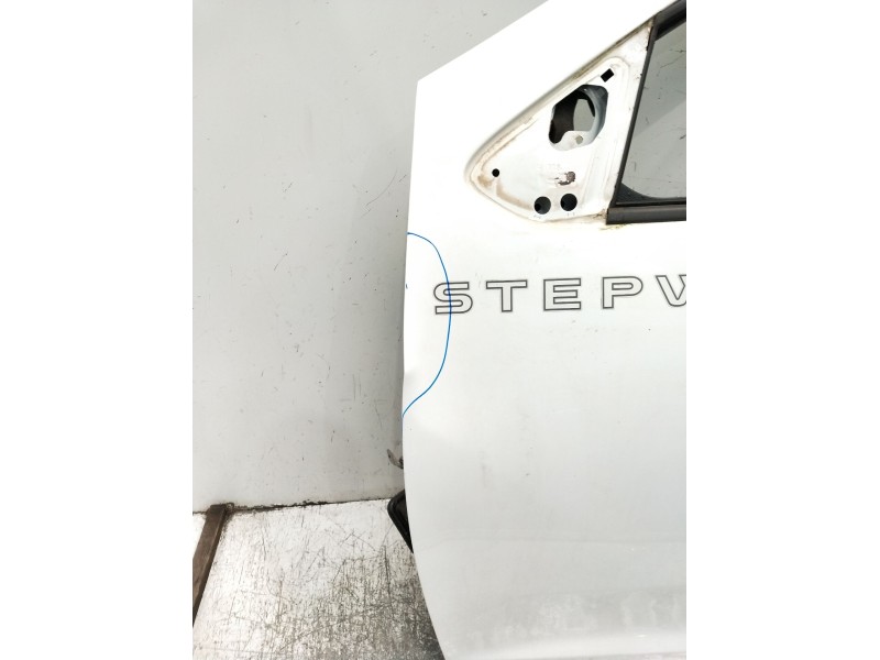 Recambio de puerta delantera izquierda para dacia sandero ii tce 90 (b8m1, b8ma) referencia OEM IAM  5P 